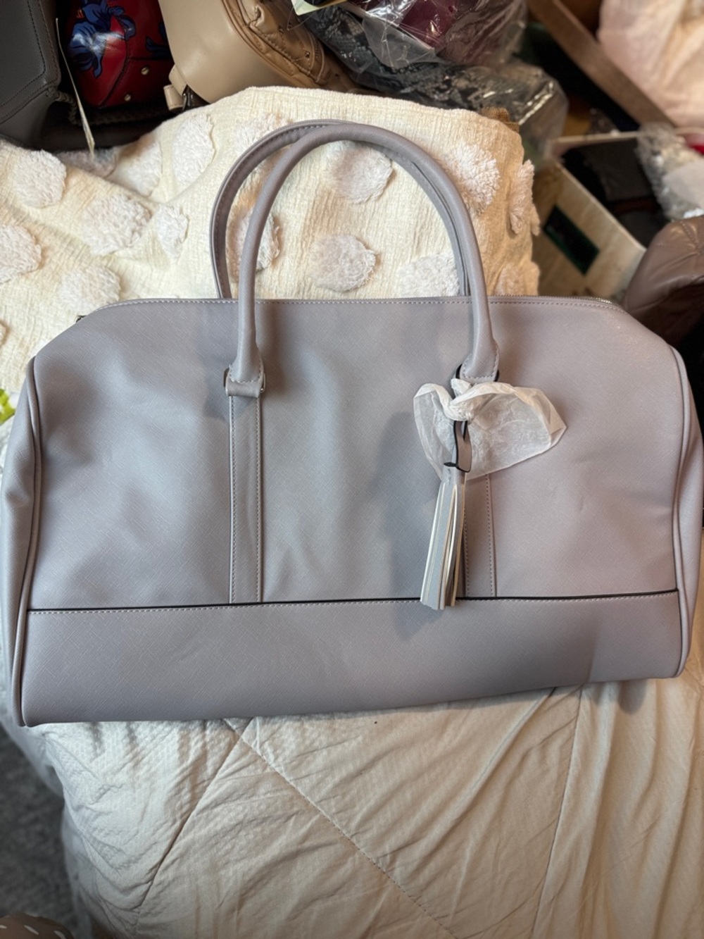 Elegant Gray Travel Tote Bag for Women - Picture 2 of 3